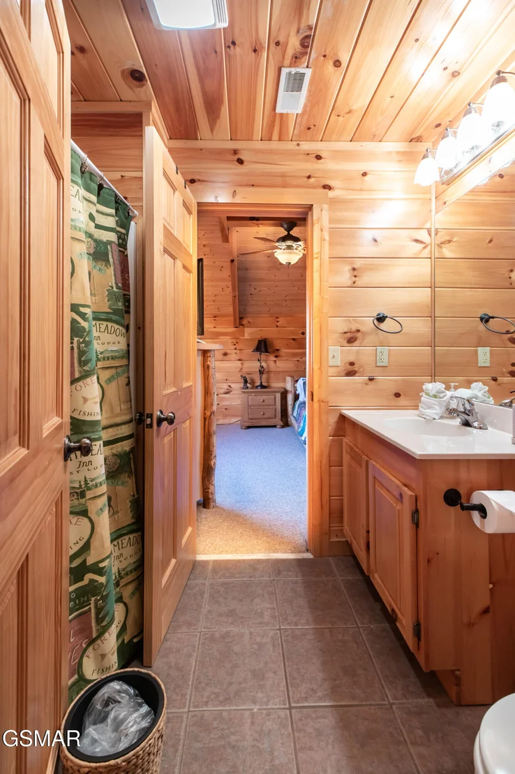 Photo of 2466 Bryan Road