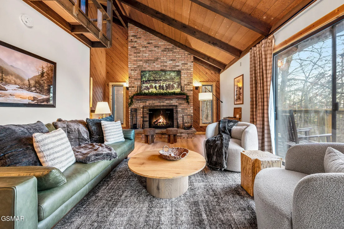 Photo of 2758 Overholt Trail