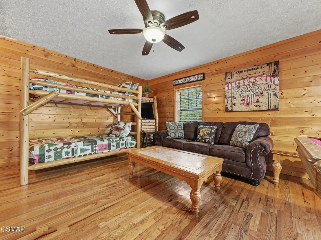 Photo of 1609 Pinewood Way