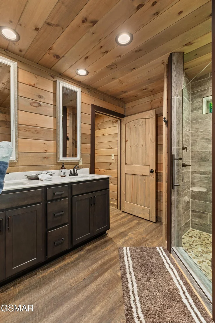 Photo of 2624 Overholt Trail