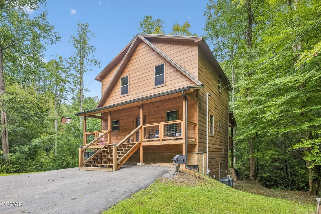 Photo of 1615 Bear Valley Road