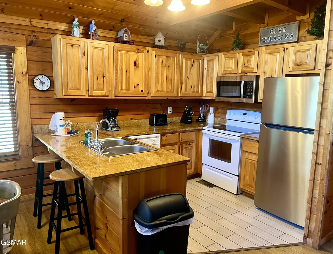 Photo of 1653 Little Cabin Loop