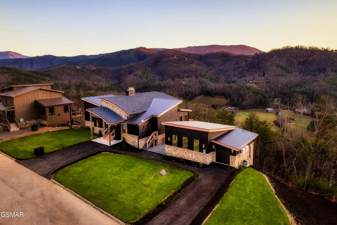 Photo of 2665 Cloud View Drive