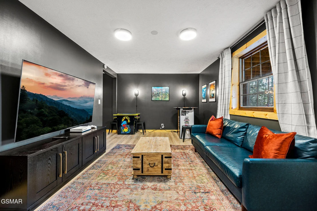 Photo of 2758 Overholt Trail