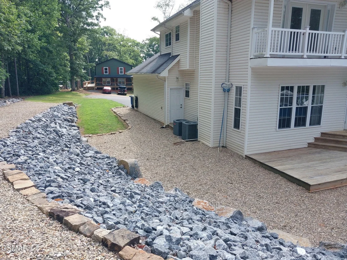 Photo of 917 Crickett Drive