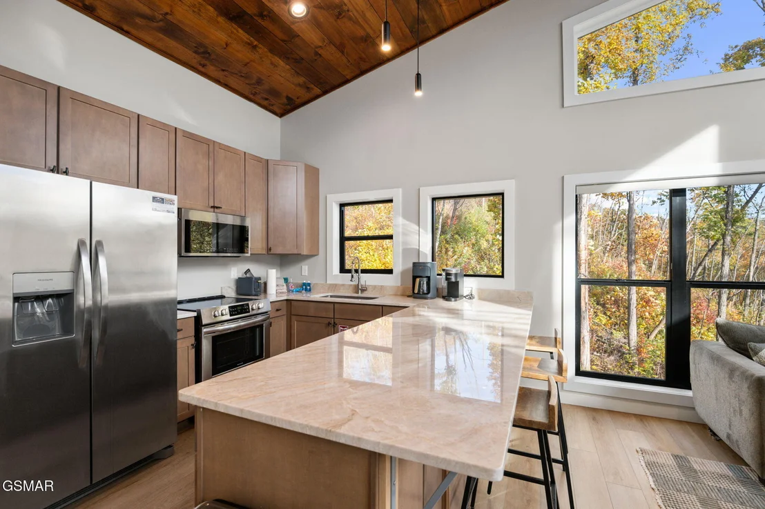 Photo of 2216 Headrick Lead