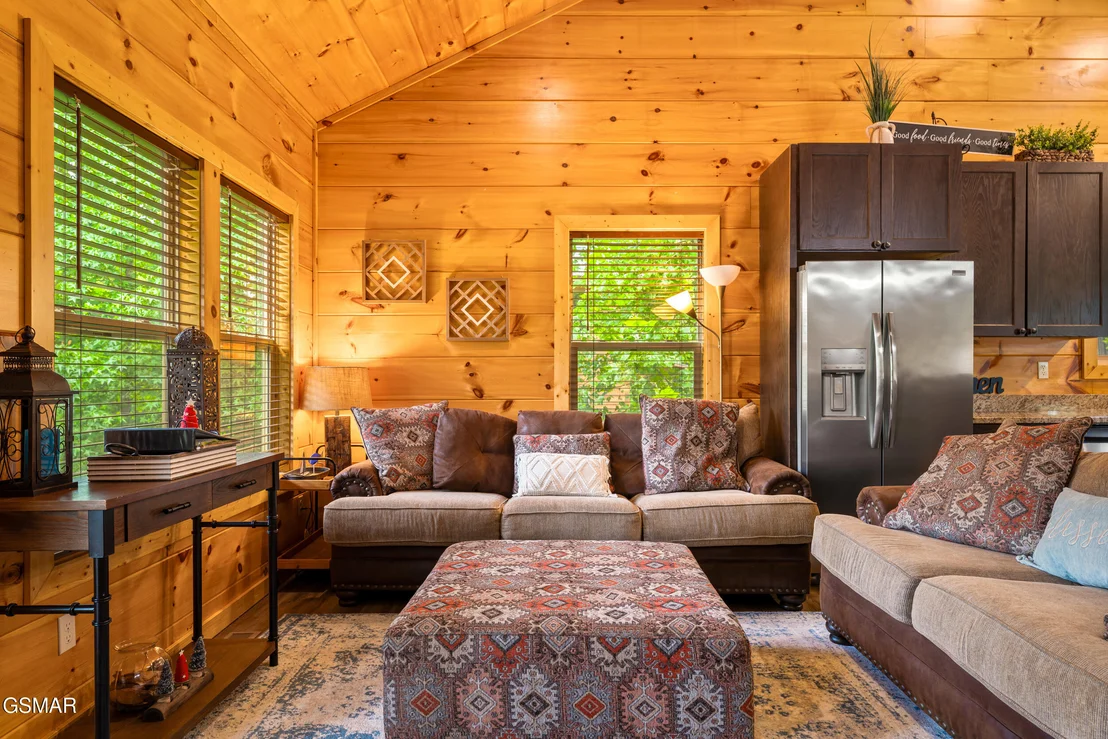 Photo of 1533 Bear Valley Road