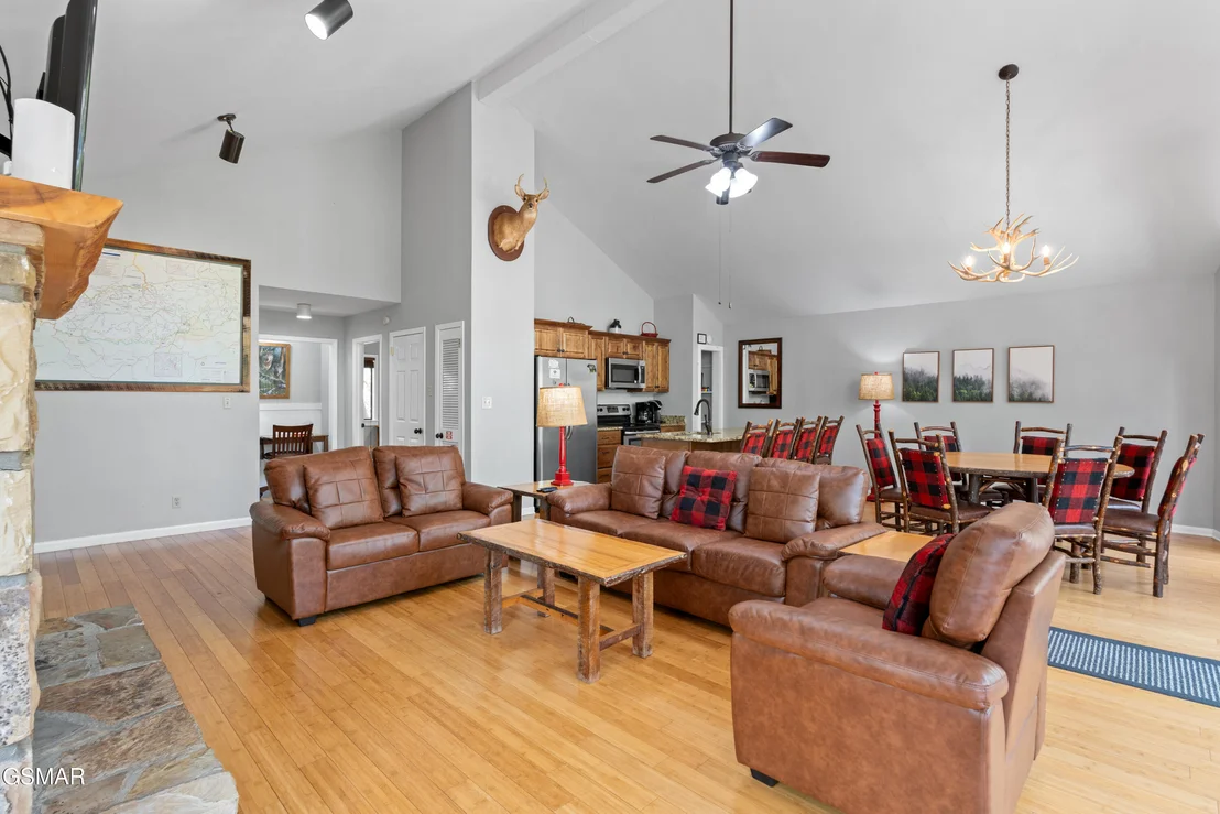 Photo of 913 Echo Place