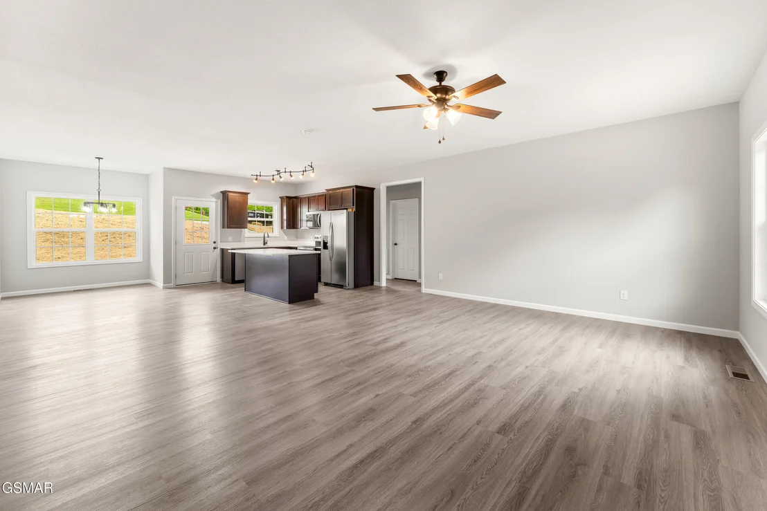 Photo of 2050 Kings View Loop