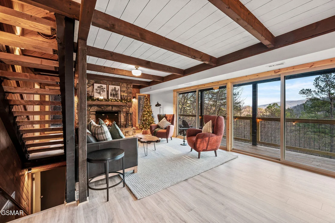 Photo of 2758 Overholt Trail