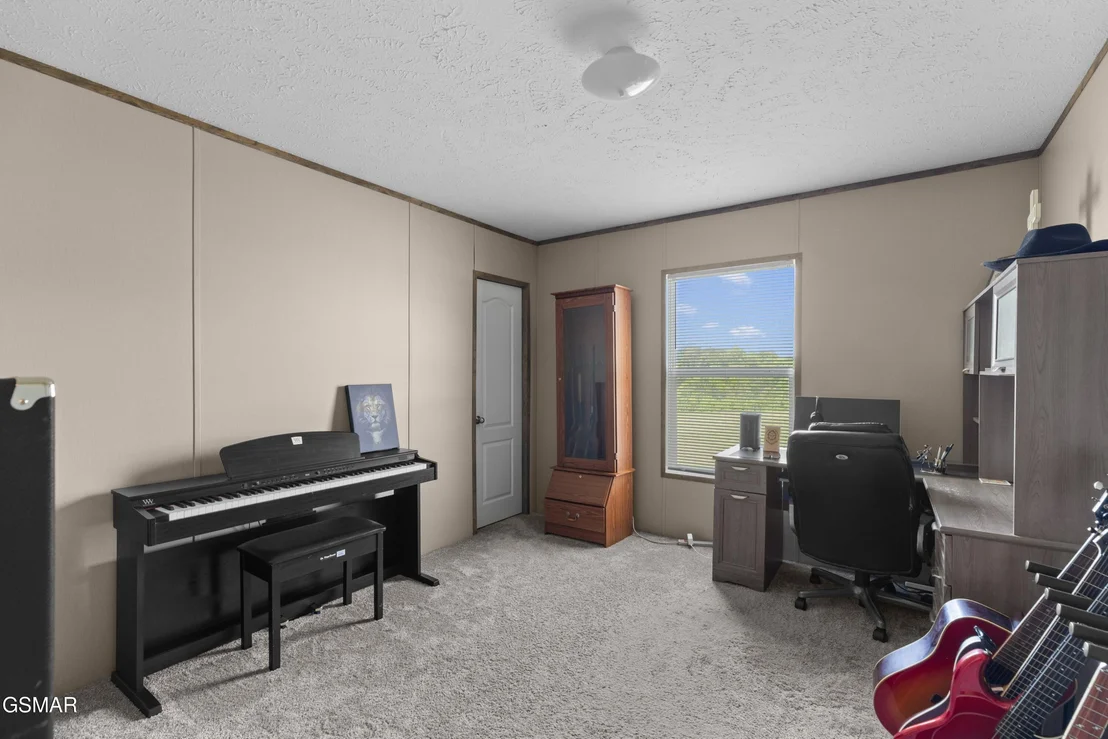 Photo of 405 Barry Cove