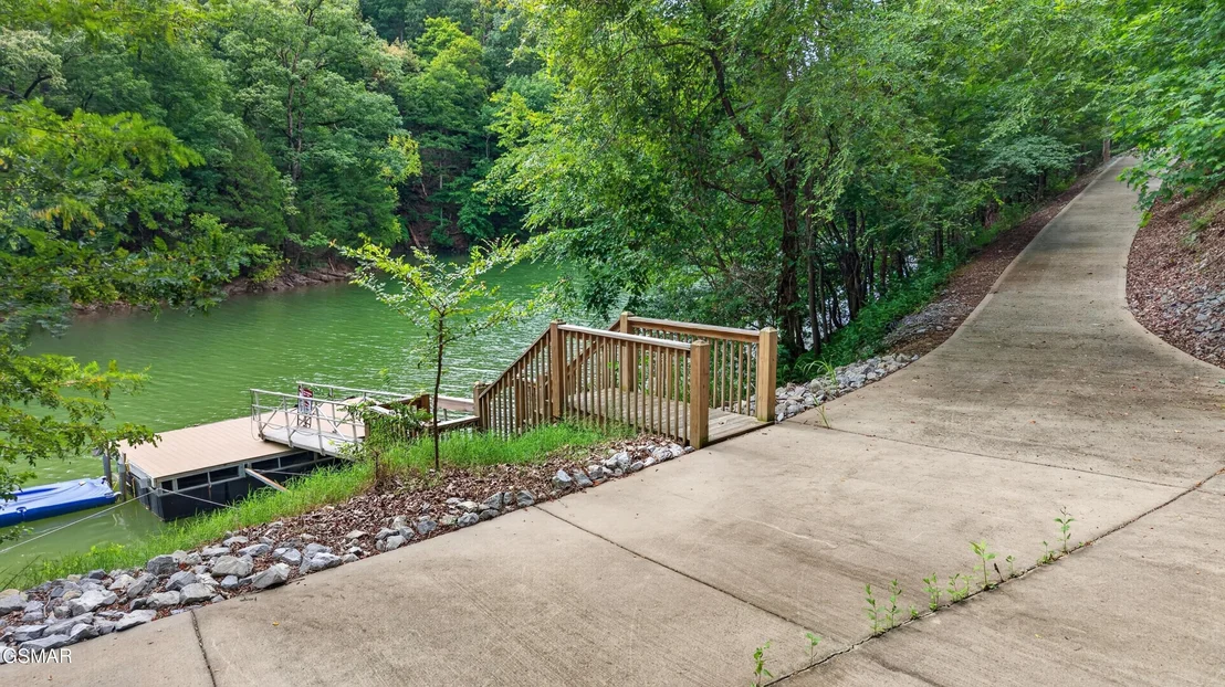 Photo of 429 Filet Lane