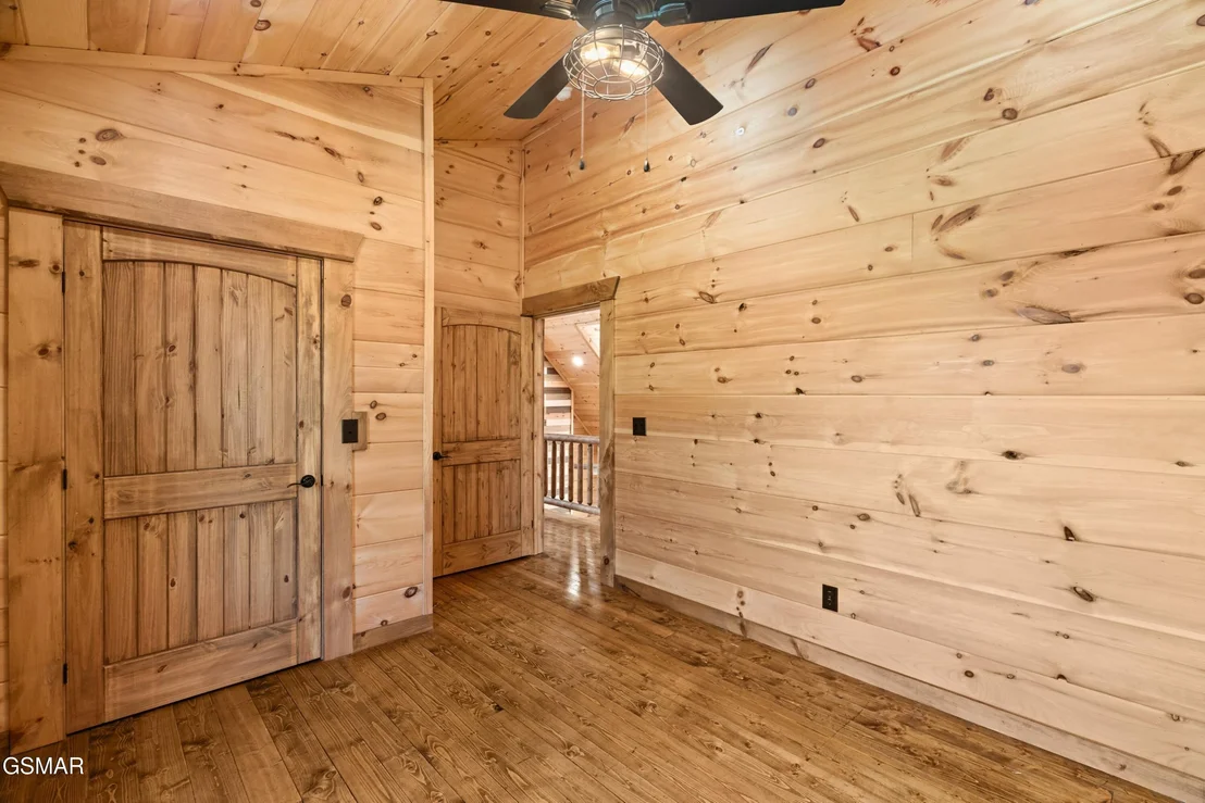 Photo of 102 Golf View Boulevard