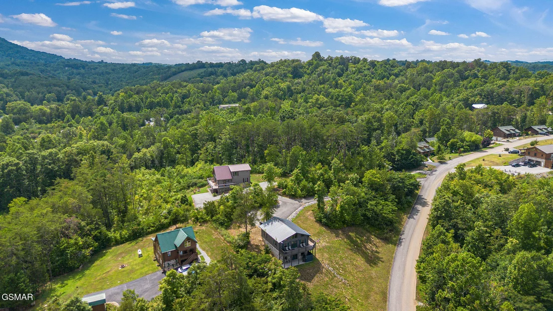 Photo of 705 Rondayview Lane