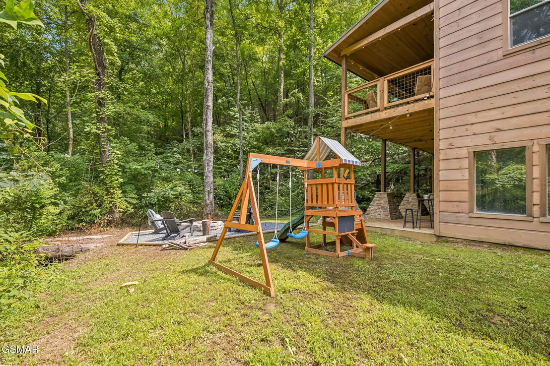 Photo of 1615 Bear Valley Road