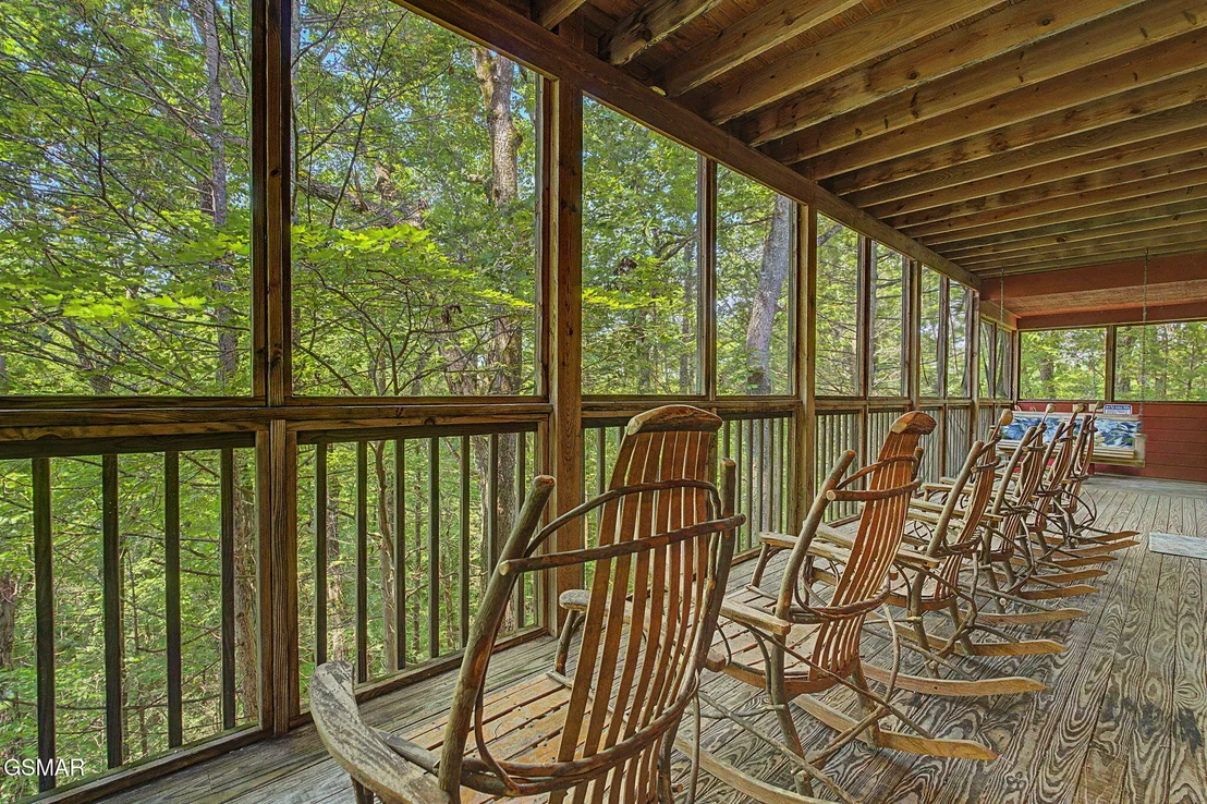Photo of 852 Bear Run Way