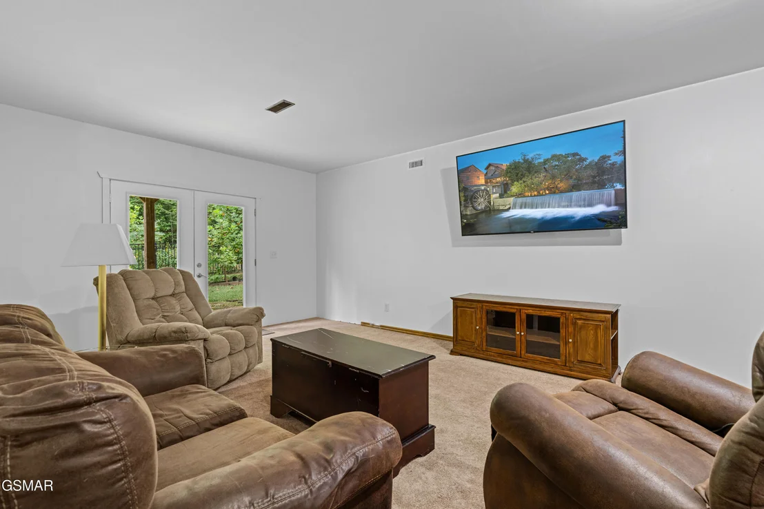 Photo of 3851 Mistletoe Loop