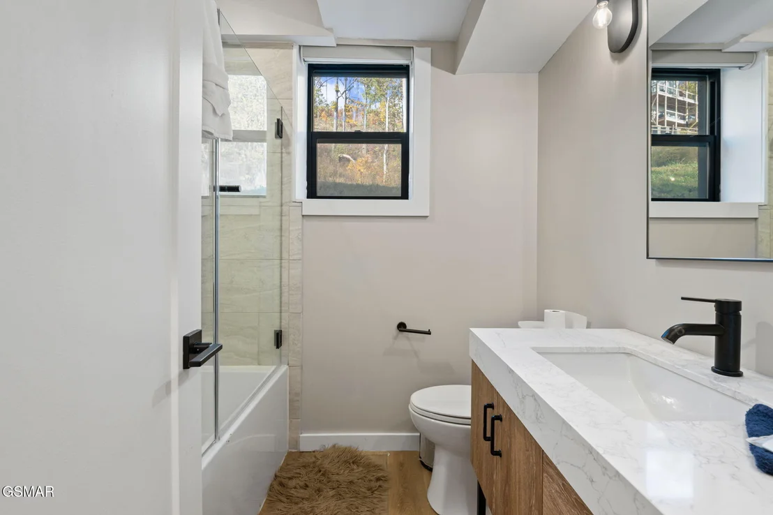 Photo of 2216 Headrick Lead