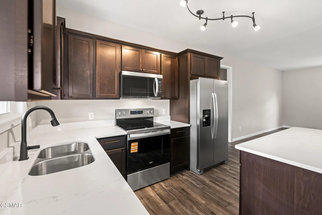 Photo of 2102 Kings View Loop
