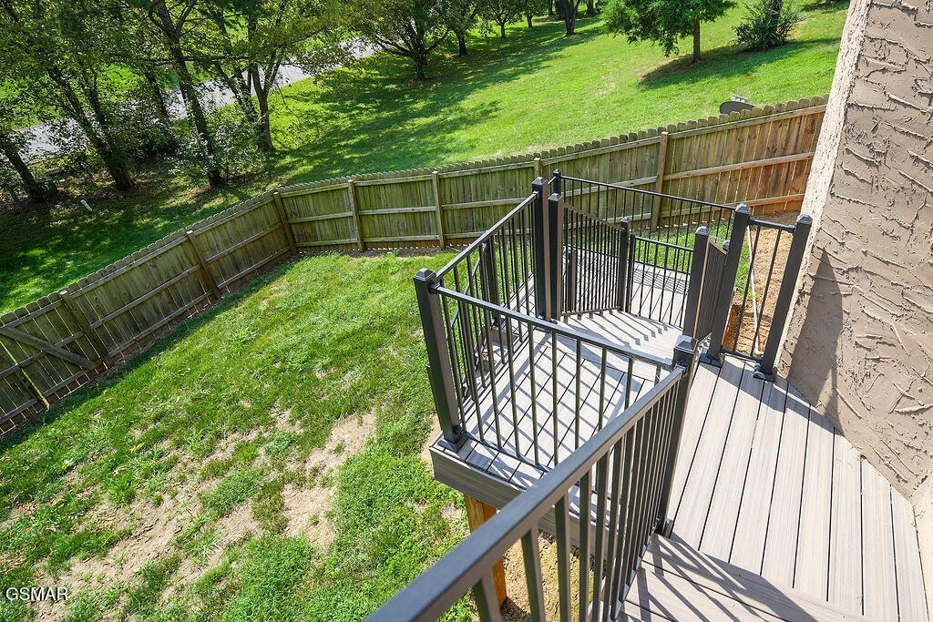 Photo of 1202 Foxwood Drive