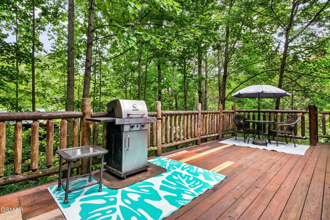 Photo of 2475 E View Drive