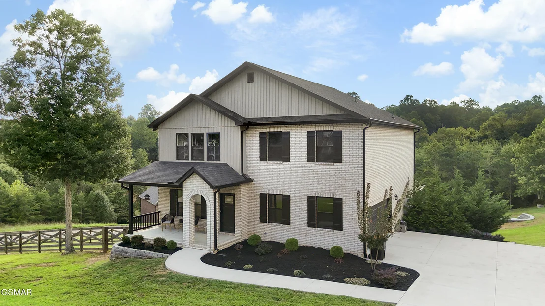 Photo of 1007 Crown Ridge Lane