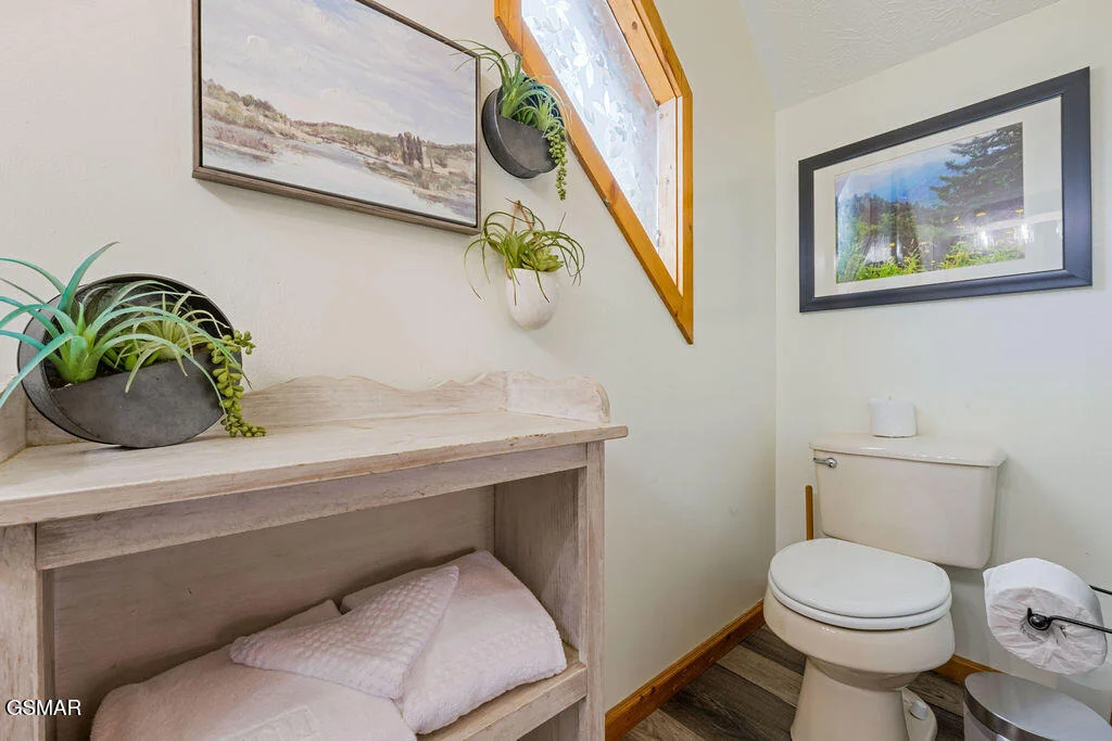 Photo of 1582 Bears Den Way