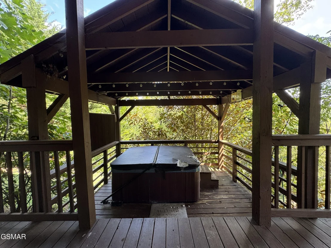 Photo of 2409 Walnut Cove Way