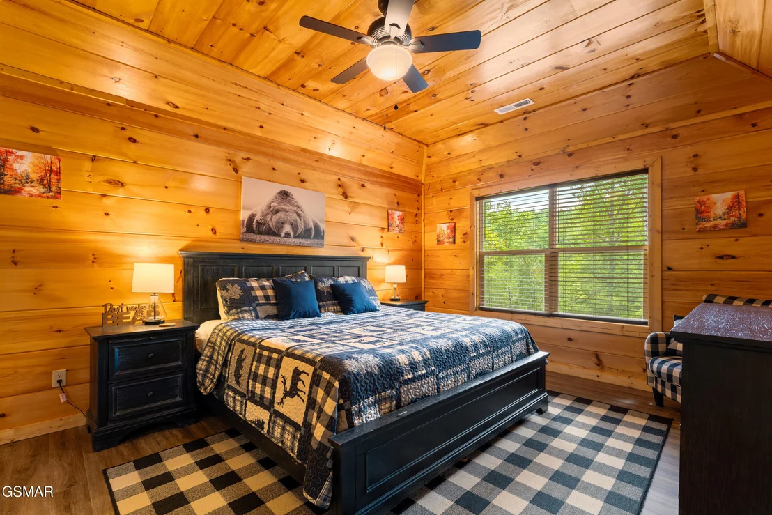 Photo of 1533 Bear Valley Road