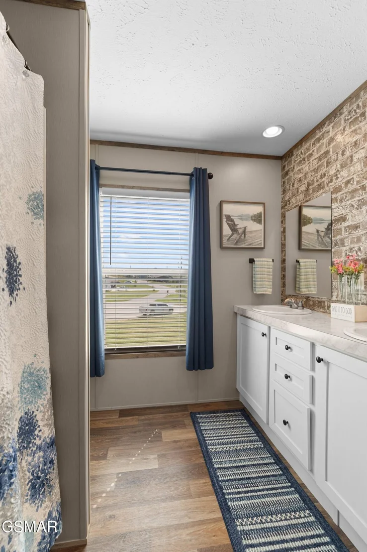 Photo of 405 Barry Cove