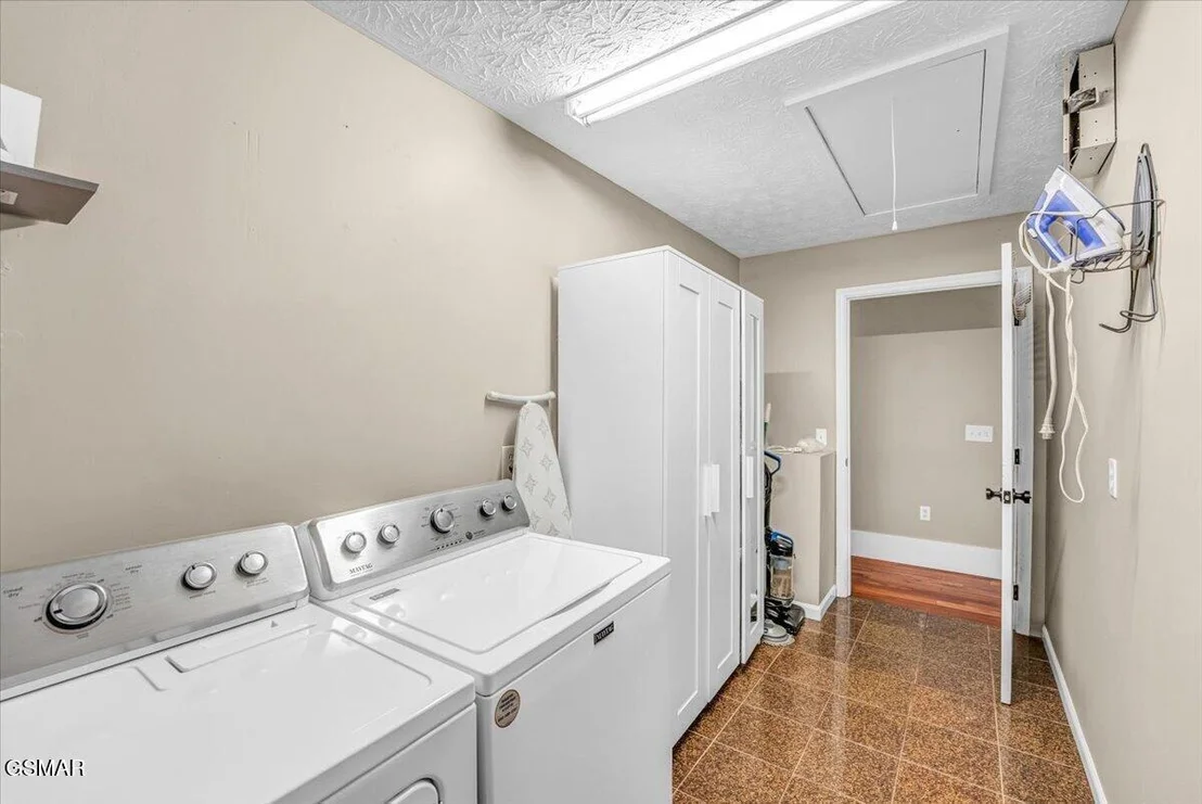 Photo of 1463 Red Cedar Lane