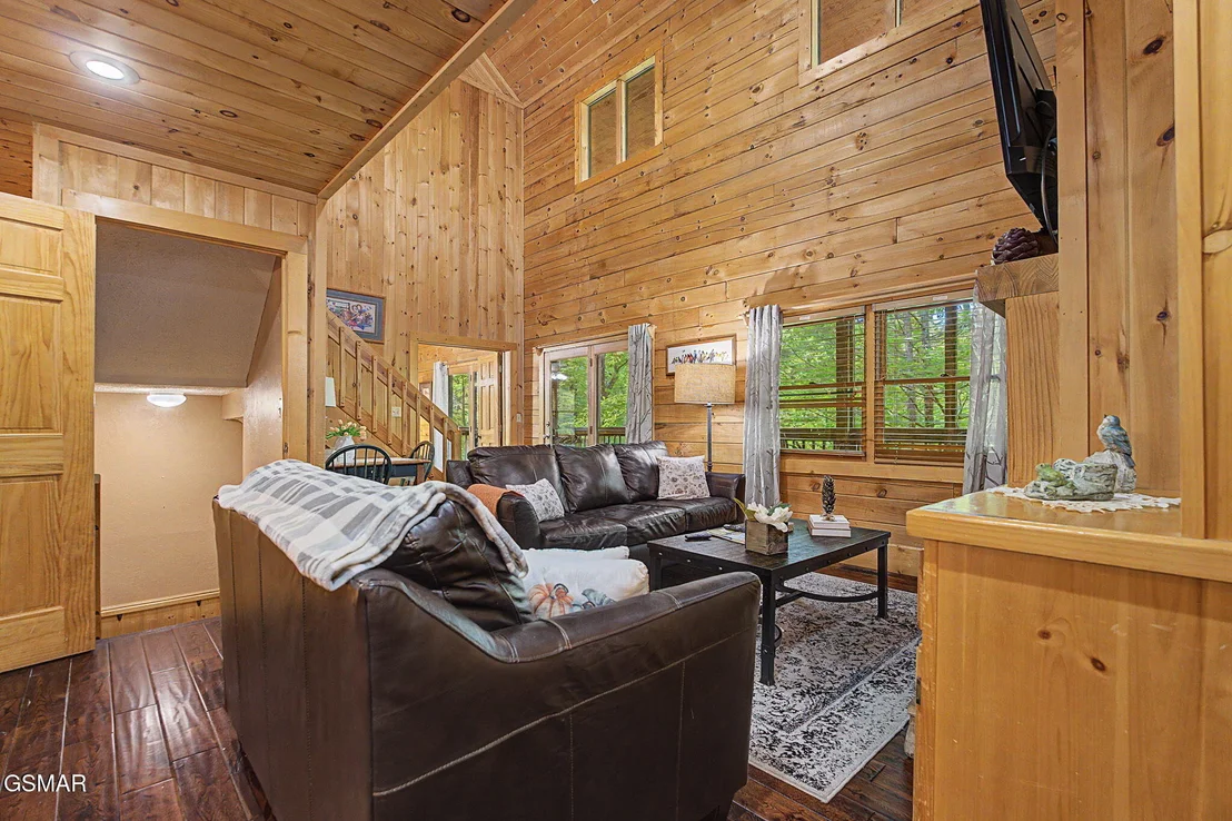 Photo of 852 Bear Run Way