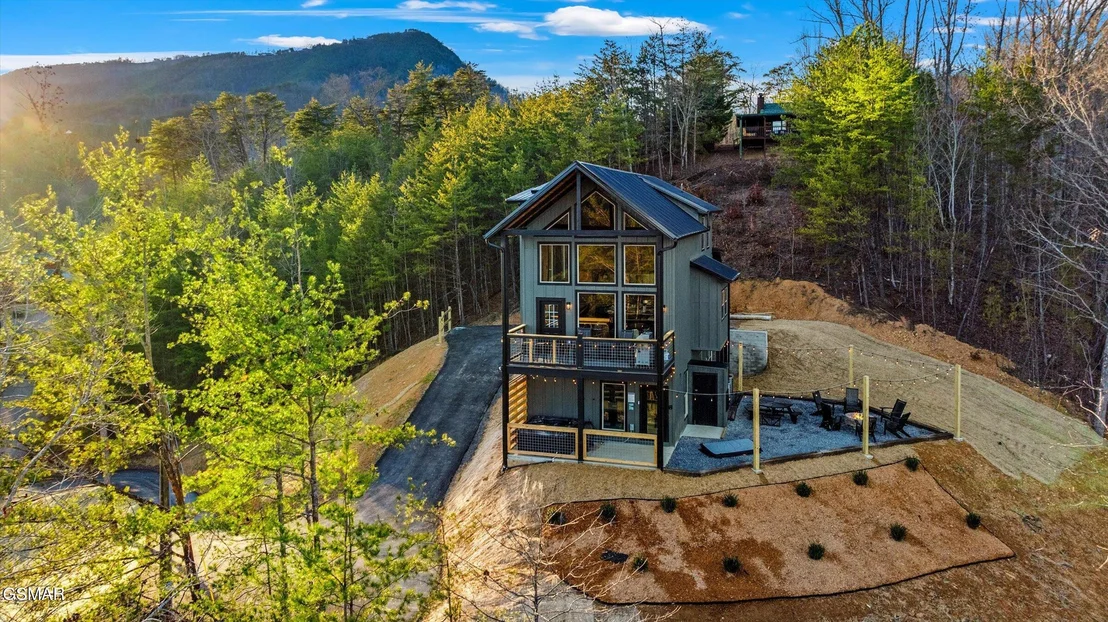 Photo of 1518 Bear Valley Road