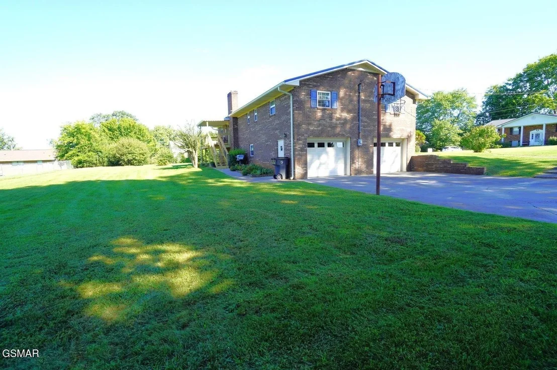 Photo of 633 Shaver Drive