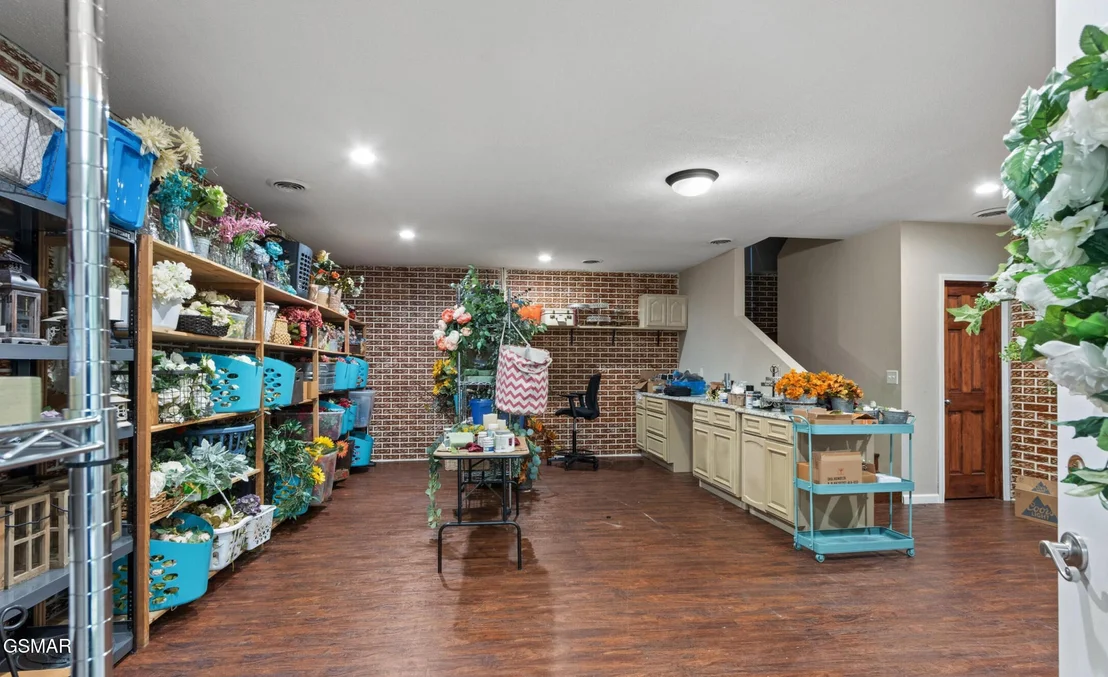 Photo of 740 Pollard Road