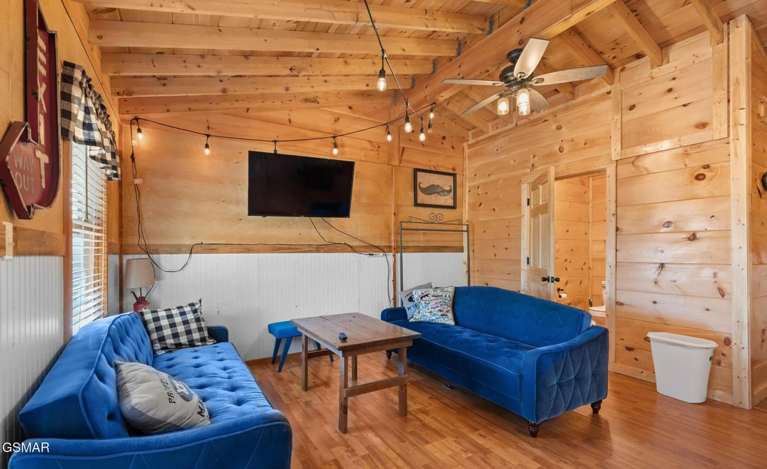 Photo of 740 Pollard Road