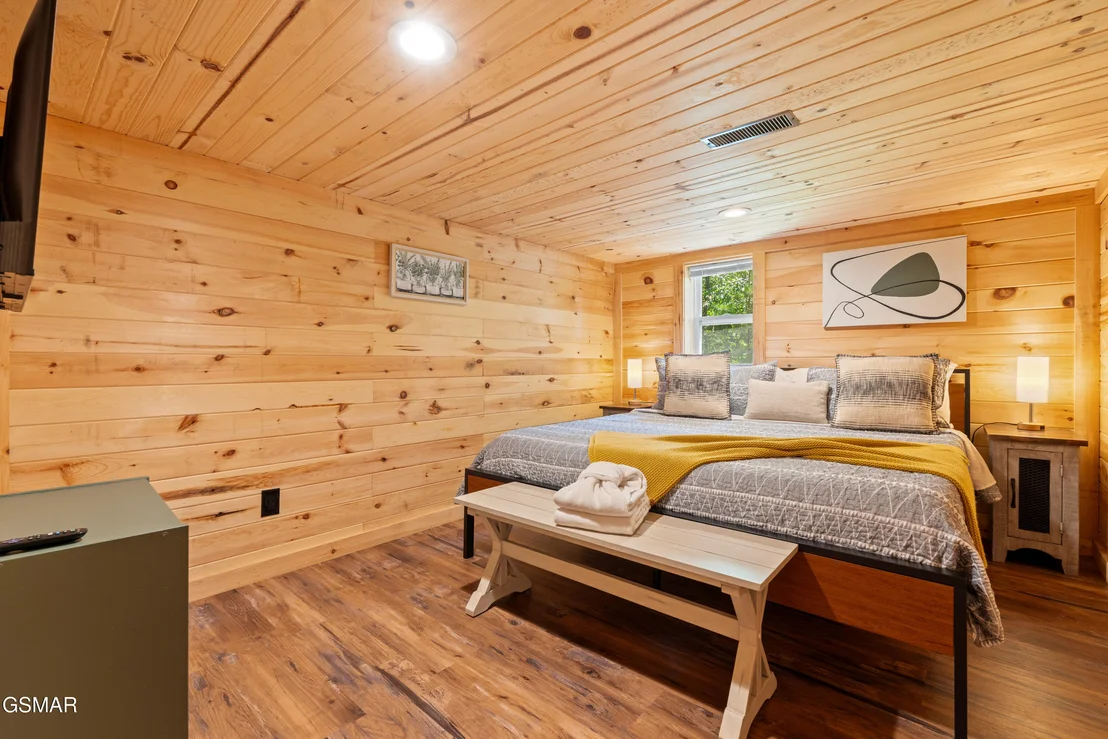 Photo of 1146 Pine Mountain Road