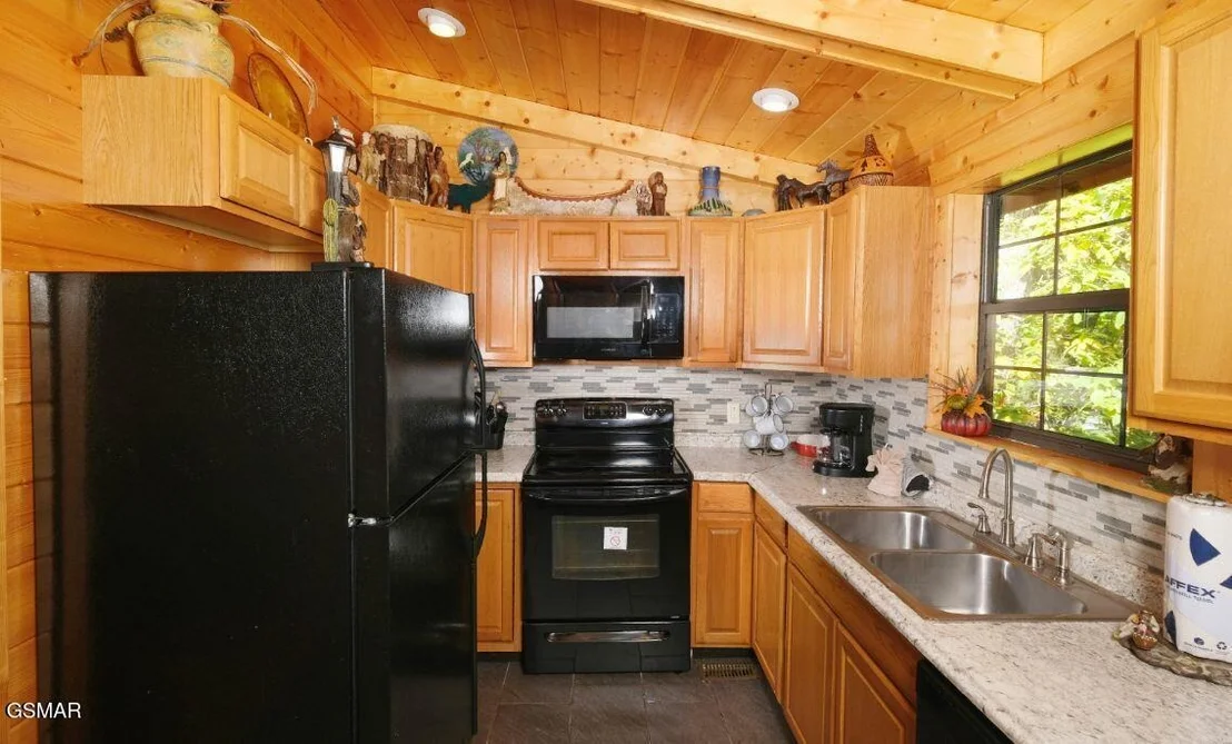 Photo of 617 Iron Mountain Road