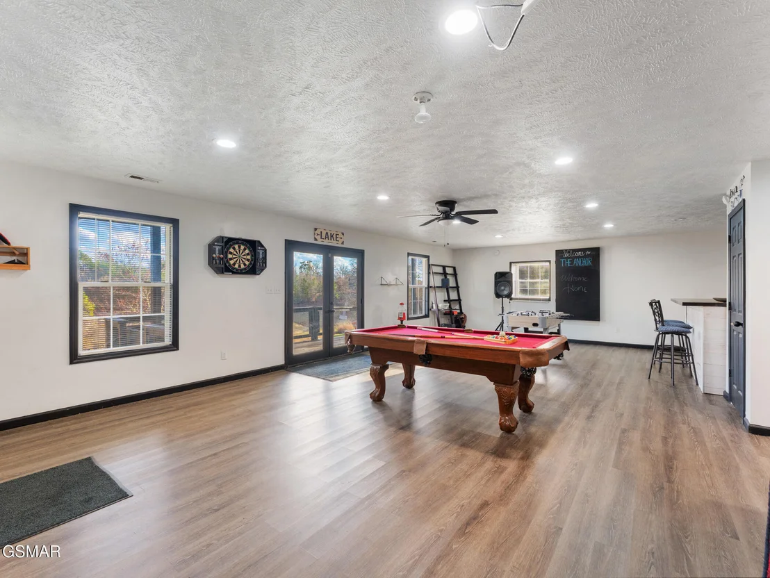Photo of 1033 Sunset View Road