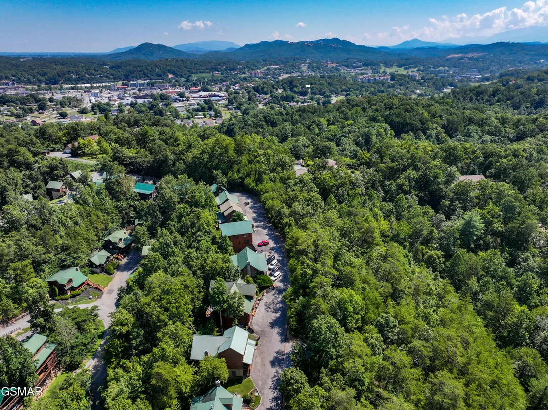 Photo of 737 Chickasaw Gap Way