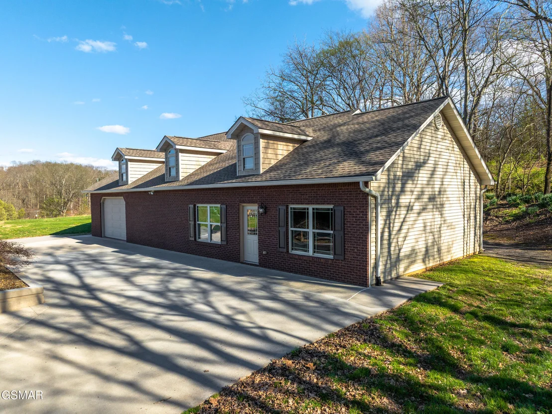 Photo of 225 Piney Road