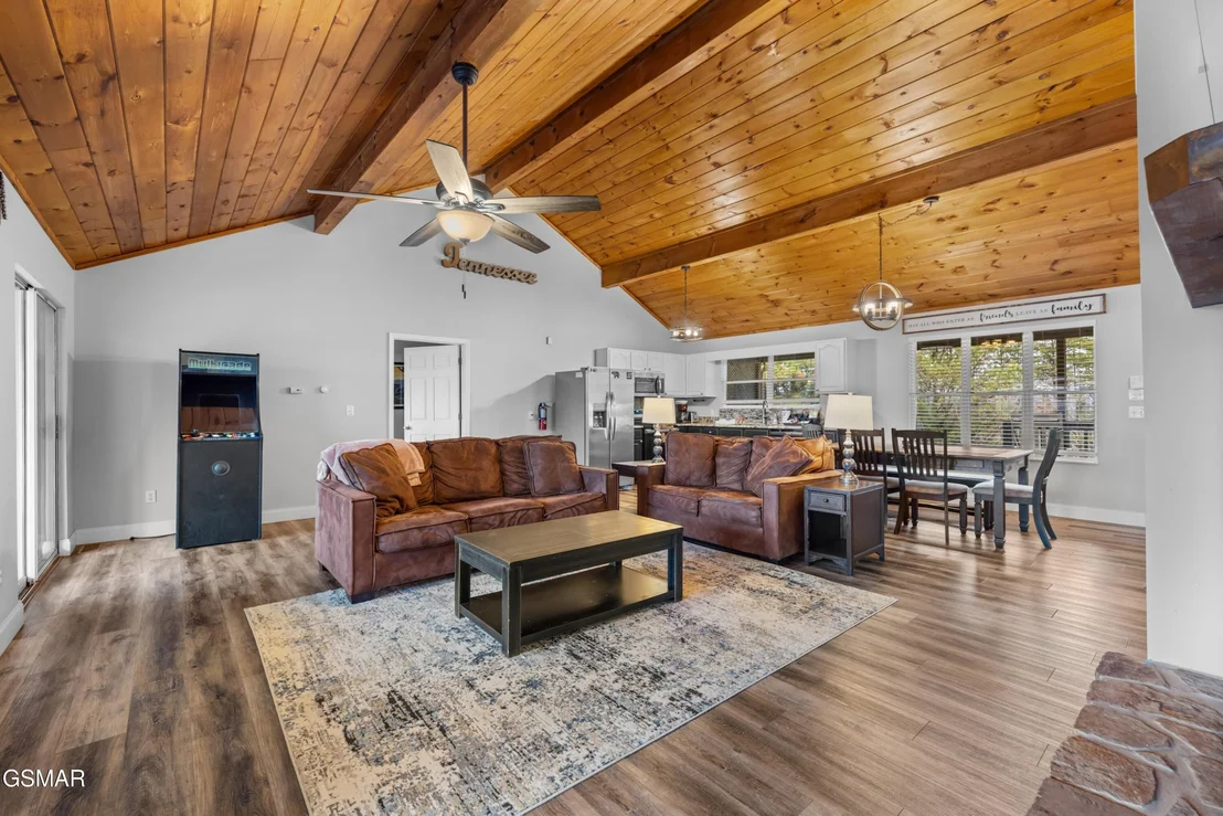 Photo of 550 Sassafras Trail