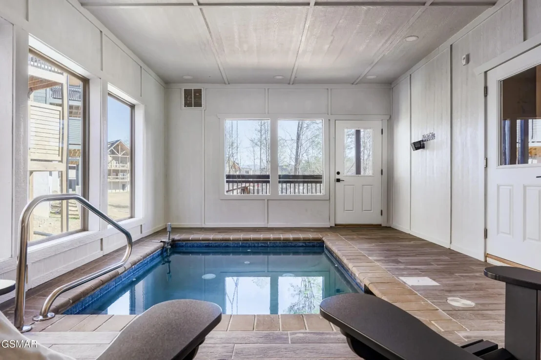 Photo of 2852 Sequoia Road