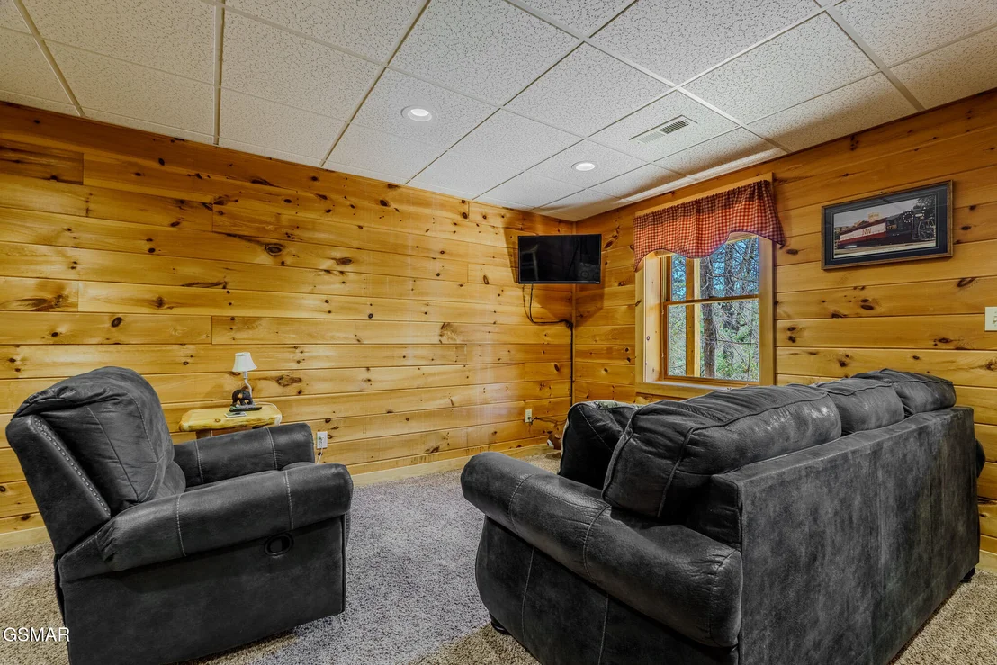 Photo of 1554 Bear Valley Road