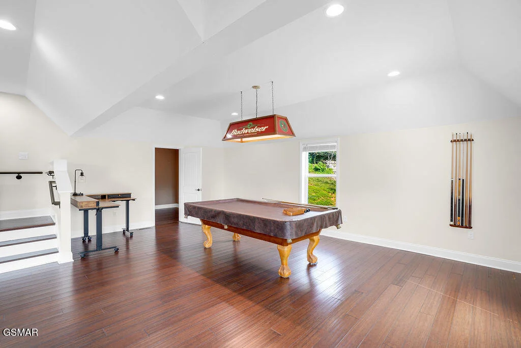 Photo of 1202 Foxwood Drive