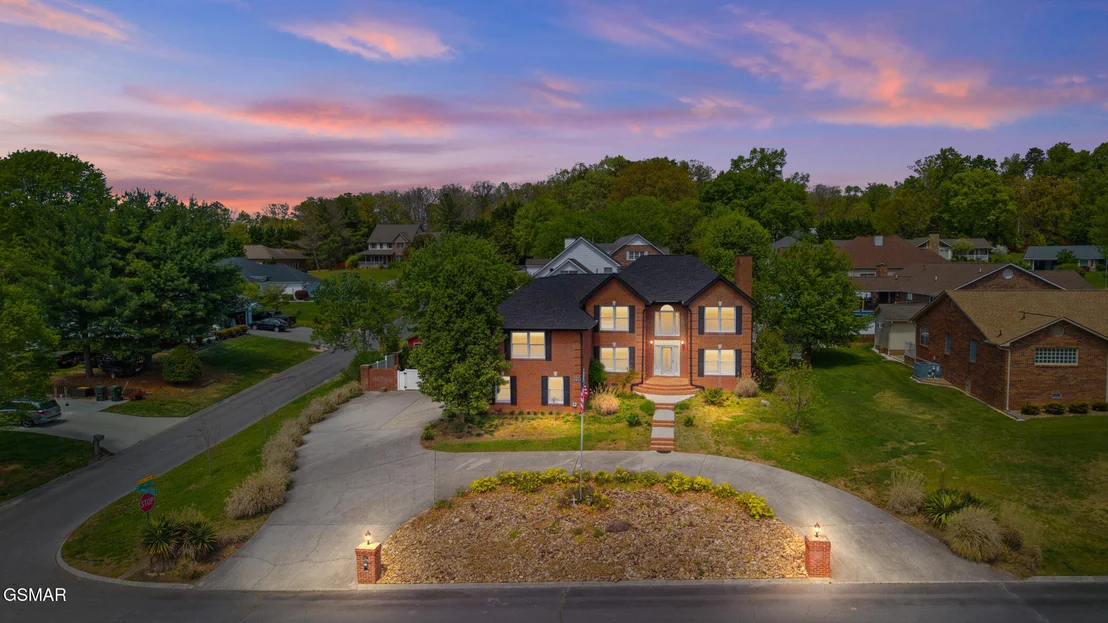 Photo of 1201 Briar Lea