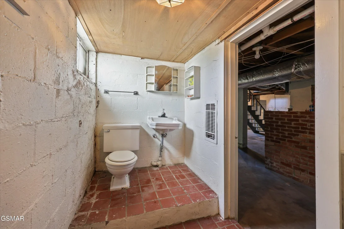 Photo of 1356 Bluegrass Road