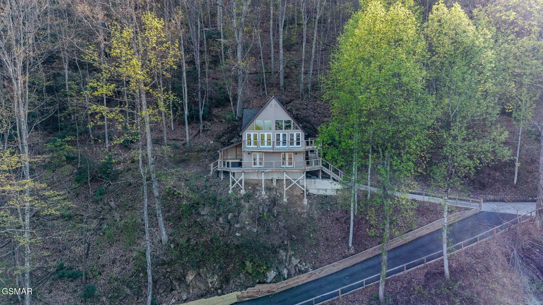 Photo of 2821 Overholt Trail