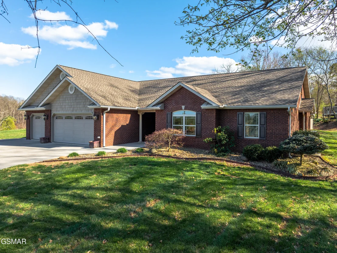 Photo of 225 Piney Road