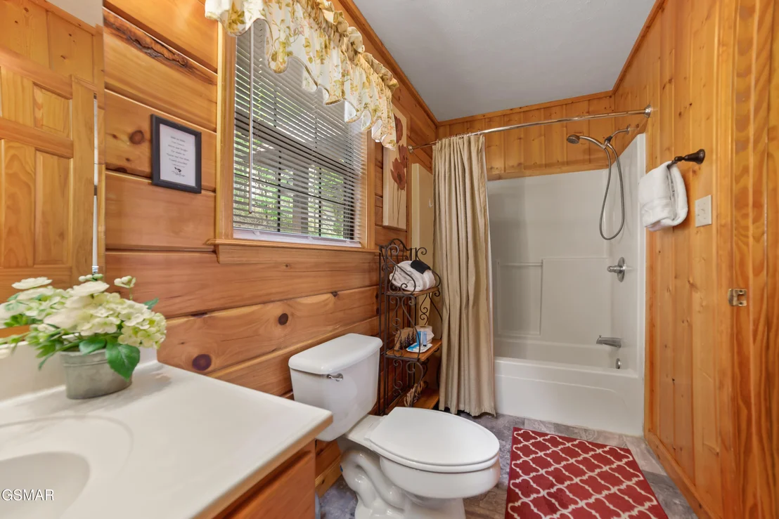 Photo of 1624 Pinewood Way